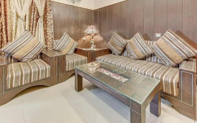 OYO 27999 Hotel Deep