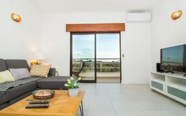 Central Apartment by Stay-ici, Algarve Holiday Rental