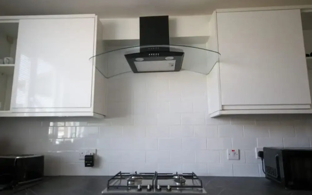 10min to Oxford - 3 Bedrooms - Sleeps 7 - Pets Ok