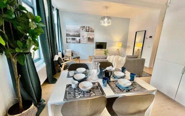One Lux Stay near Fashion District