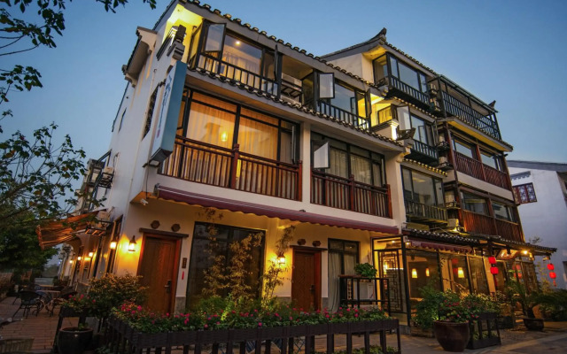 Secret Courtyard Resort Hotel