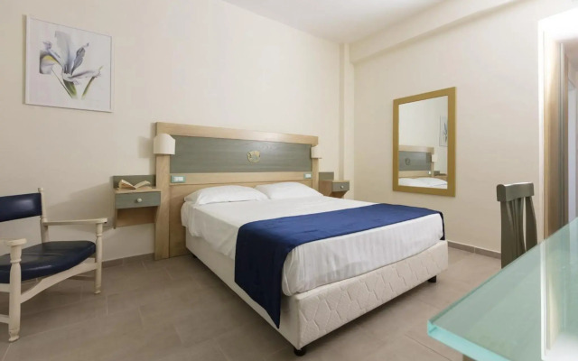 Summit Hotel