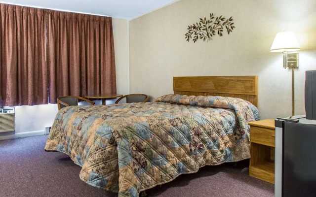 Rodeway Inn Waterford - New London