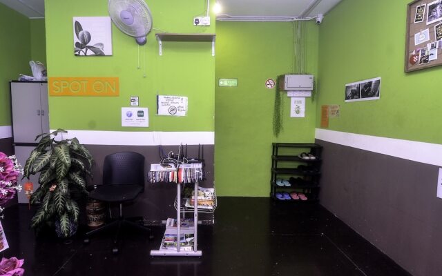 Hotel O Tropical Lodge