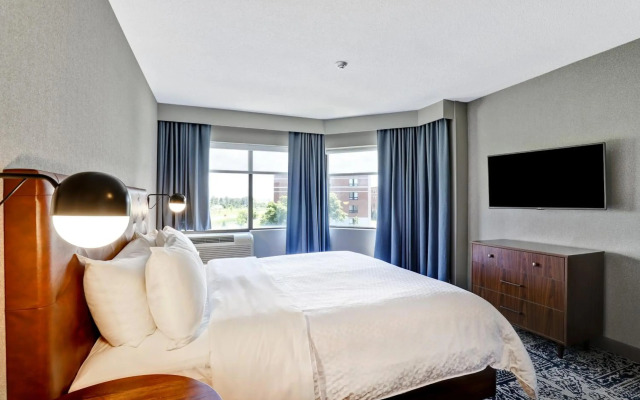 Four Points by Sheraton St. Catharines Niagara Suites