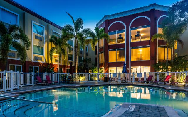 Holiday Inn Express & Suites Bradenton West by IHG