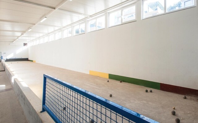 Amazing Home in Mravince With Sauna, Wifi and 9 Bedrooms