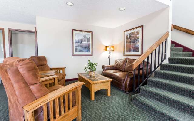 Super 8 by Wyndham Lewistown