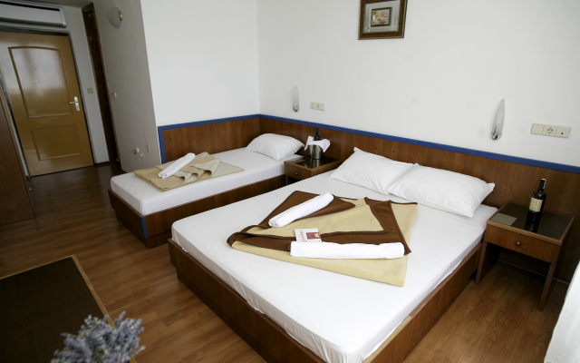 Beach Hotel Plaza