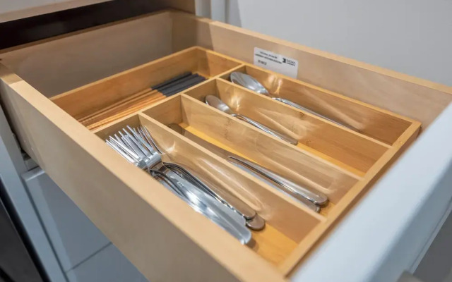 Sunny 1BR Detached Suite