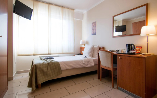 Best Western Plus Grand Hotel Victor Hugo