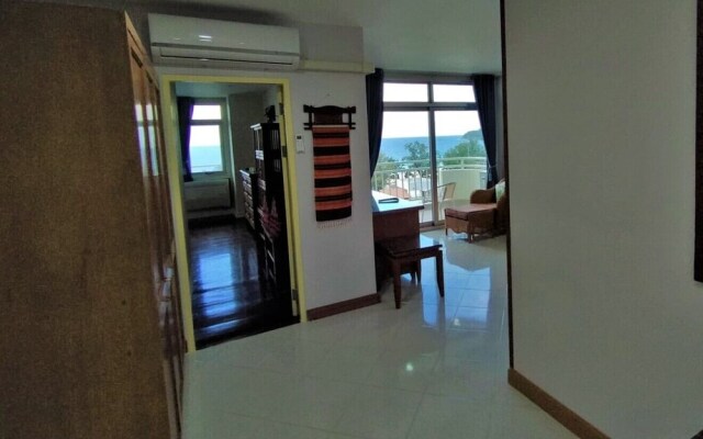 9B Spacious sea View Apartment Karon Beach Front