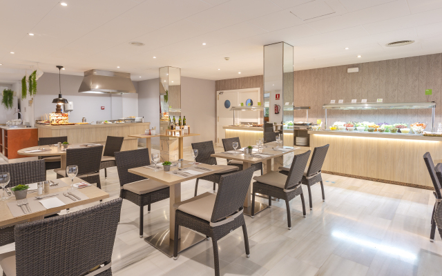 Hotel JS Miramar