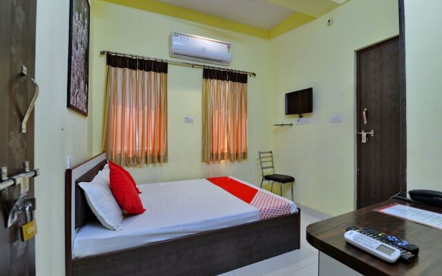 OYO 16992 Primrose Residency