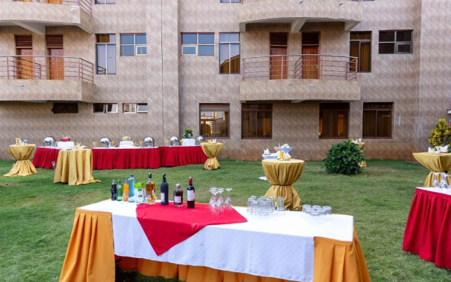 Maxland Hotel