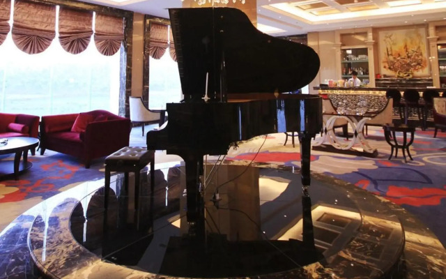 Chateau Star Sea Hotel
