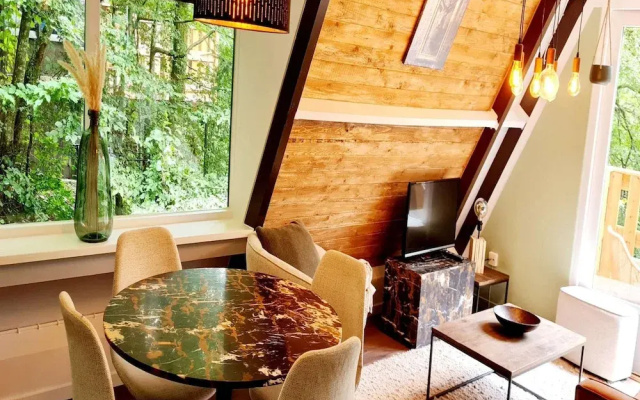 Cozy Woodland Chalet Near Durbuy