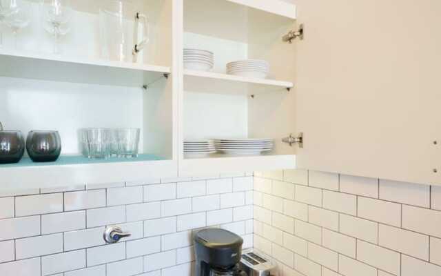 w Stunning 2BR With Balcony in Casco Viejo