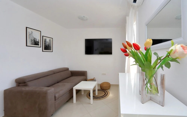 Apartments Nina