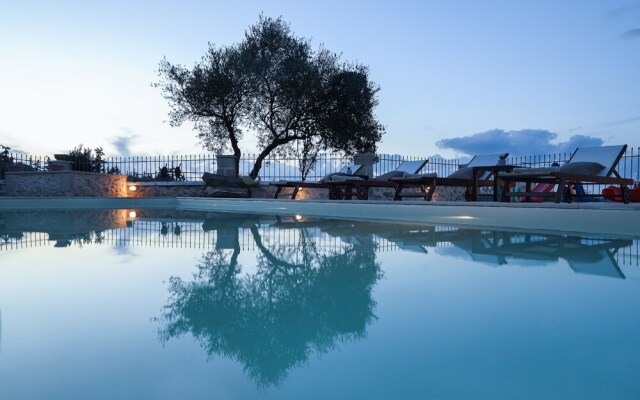 Heliopetra Lux Villa with private Pool