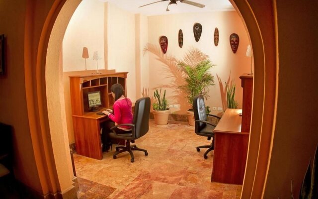 Best Western Posada Freeman