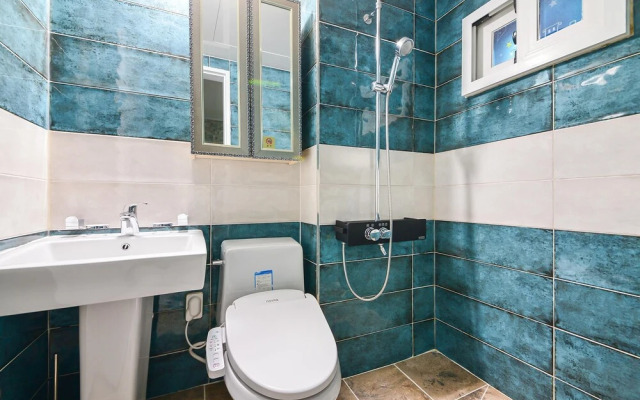 Namhae Modern Spa Pension