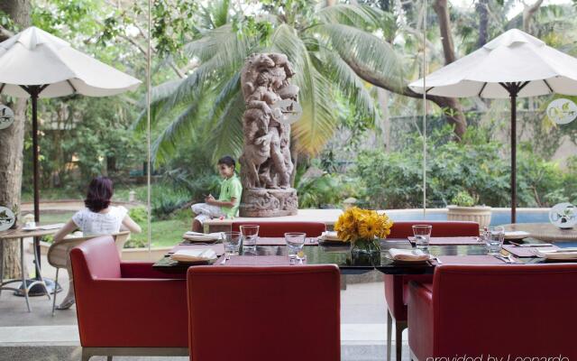 Lakeside Chalet - Mumbai, Marriott Executive Apartments