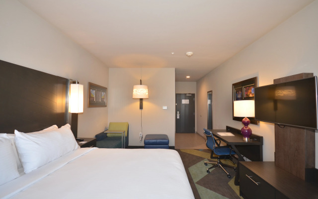 Holiday Inn Exp Stes South by IHG