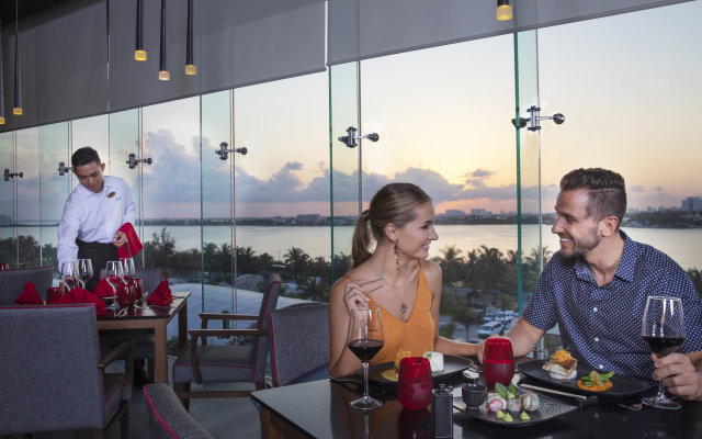 Royalton CHIC Cancun, An Autograph Collection All-Inclusive Resort - Adults Only