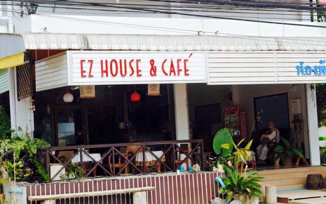 EZ House & Cafe