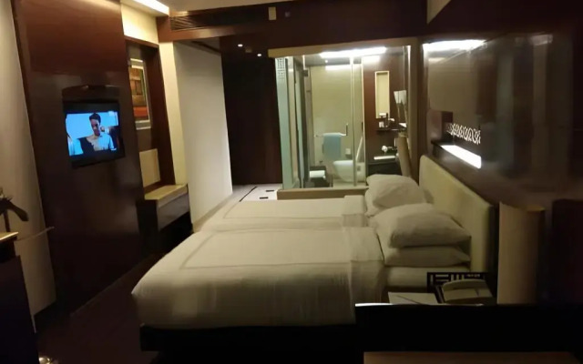 Golden Tulip Gurgaon