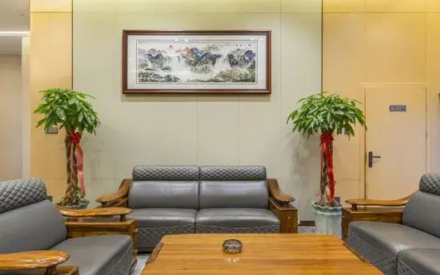 Luohe Jiujiu Chenguang Hotel (Luohe Vocational and Technical College Branch)