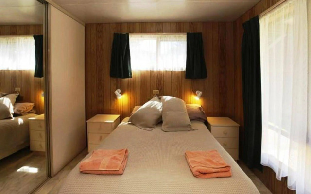 Surfside Holiday Park