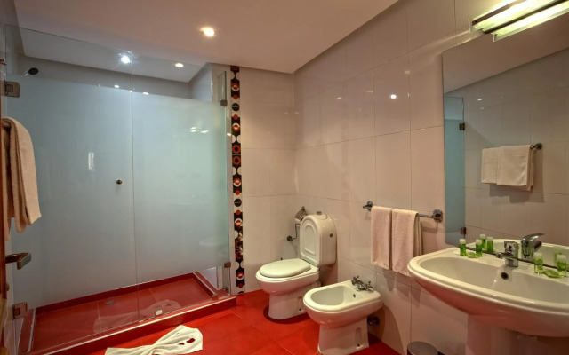 Yaad City Hotel