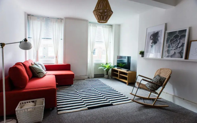 Baker Street Apartments by Allô Housing