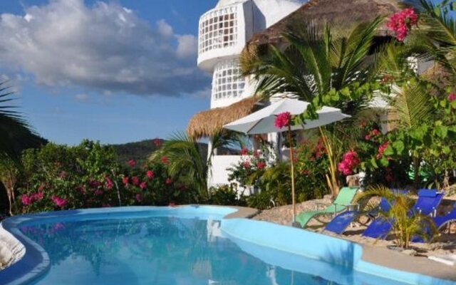 Al Faro Cosmio Hotel