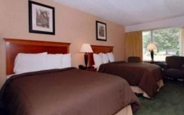 Hudson Valley Hotel And Conference Center