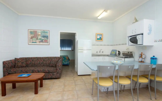 Crystal Waters 6 - CBD Location