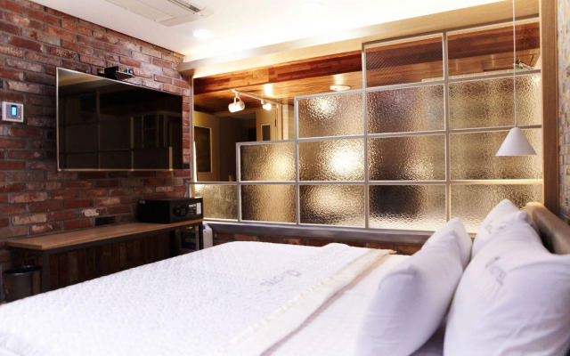 Q5 Hotel