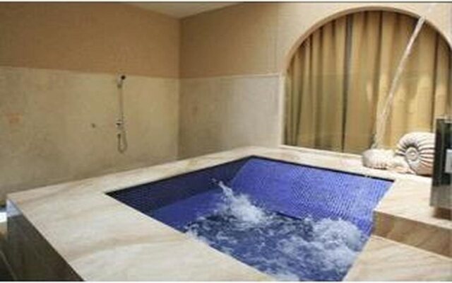 Her Home Spa Motel Xinying