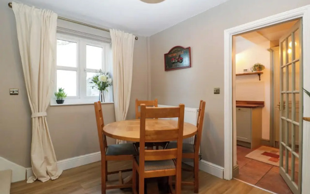 Holly Cottage