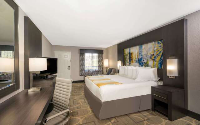 Days Inn by Wyndham Asheville Downtown North
