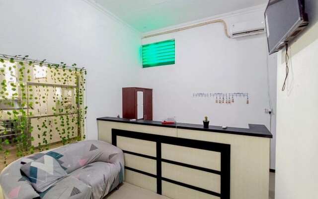 Homestay Bahari near Wisata Bahari Tlocor Sidoarjo Mitra RedDoorz