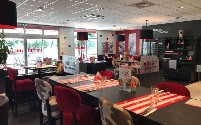 Kyriad Aix Les Milles - Plan de Campagne