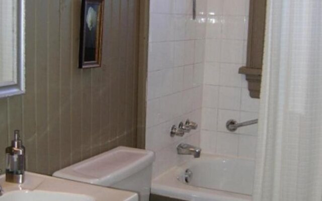 Avalon Bed and Breakfast