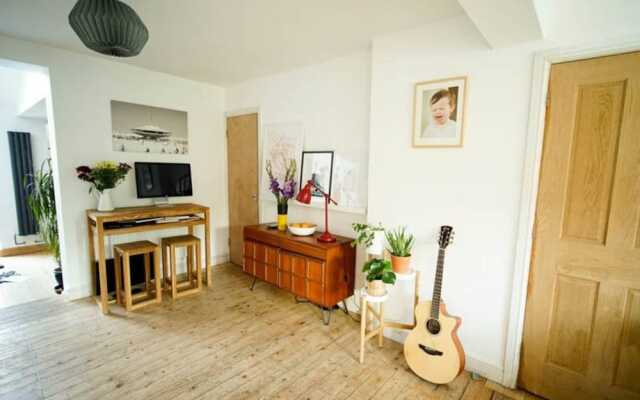 3 Bedroom House With Garden