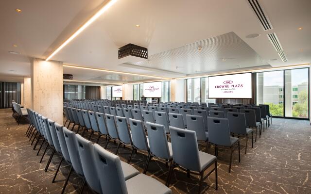 Crowne Plaza Adelaide by IHG