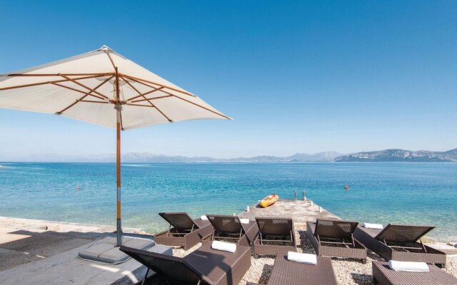 Awesome Home in Sreser with Hot Tub, WiFi & 4 Bedrooms