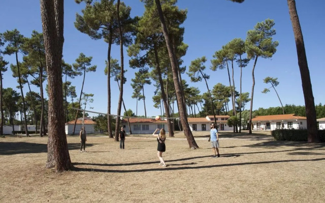 Residence Sous les Pins (by Popinns)