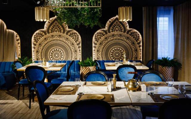 Alex & George Boutique Hotel